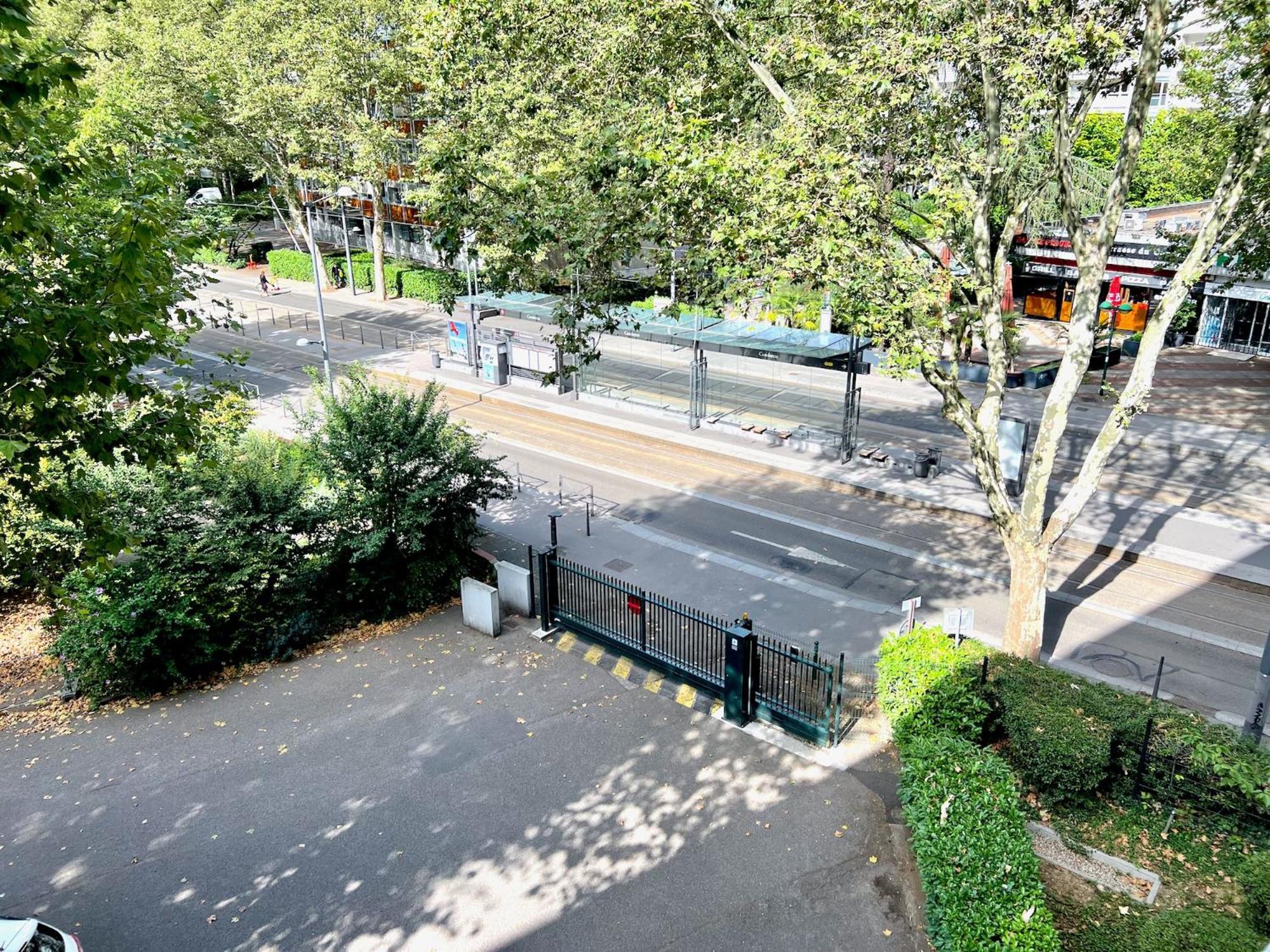 Le Celestay Villeurbanne Exterior foto